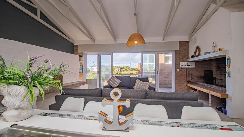 4 Bedroom Property for Sale in Jongensfontein Western Cape